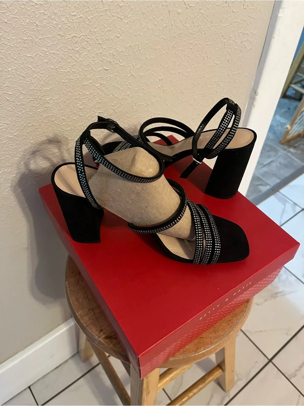 Kelly & Katie sophisticated black